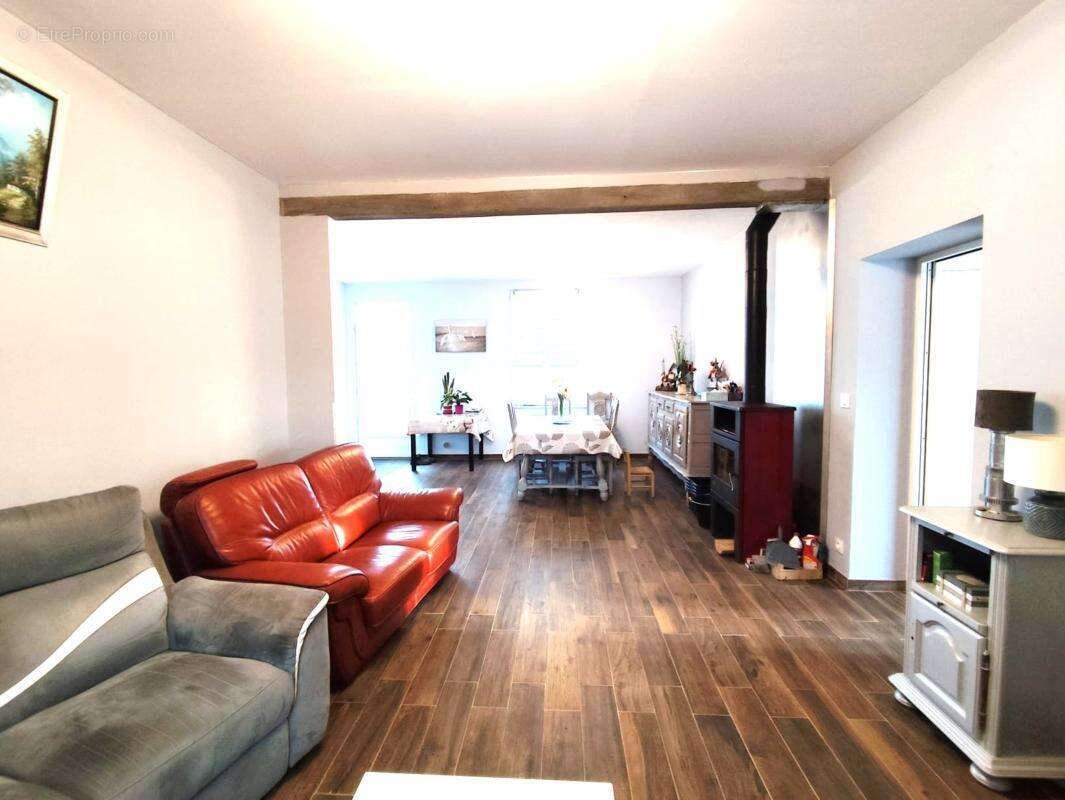 Maison à COURVILLE-SUR-EURE