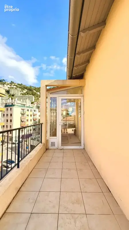 Appartement 2 pièces à vendre à Nice - Dernier étage avec terrasse - photo 4