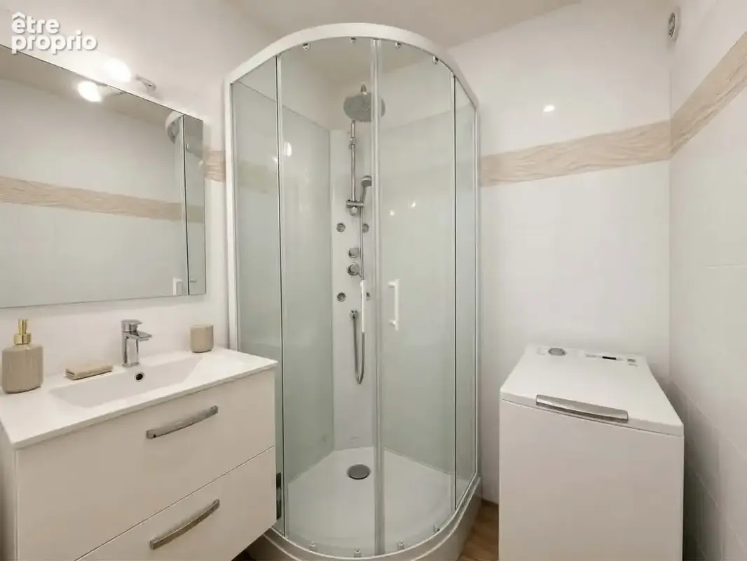 Appartement T2/3 rénové centre ville dernier étage - photo 8