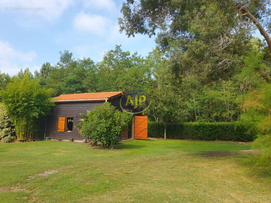 Maison à GRAYAN-ET-L'HOPITAL