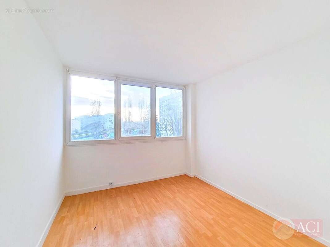 57649293e.jpg - Appartement à SAINT-DENIS