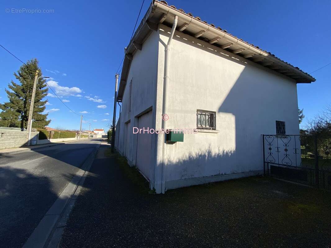 Maison à LA TOUR-DU-CRIEU