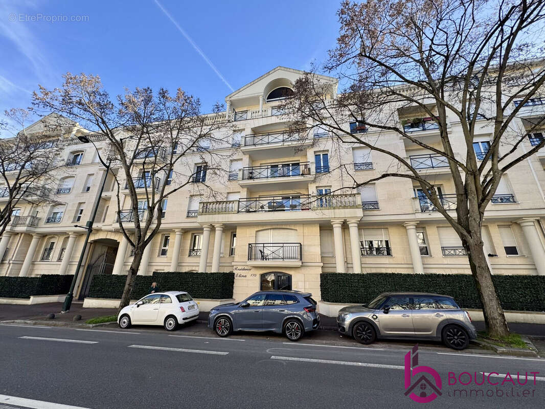 Appartement à LE PLESSIS-ROBINSON