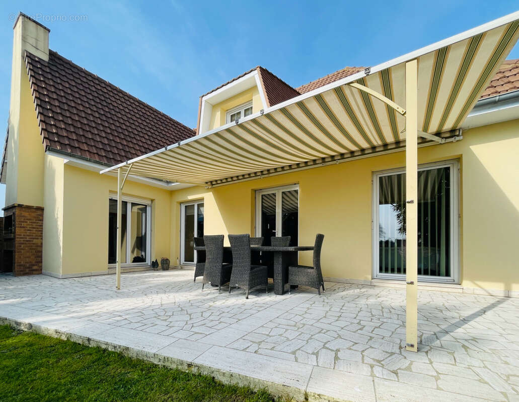 Maison à SAINTE-HONORINE-DU-FAY