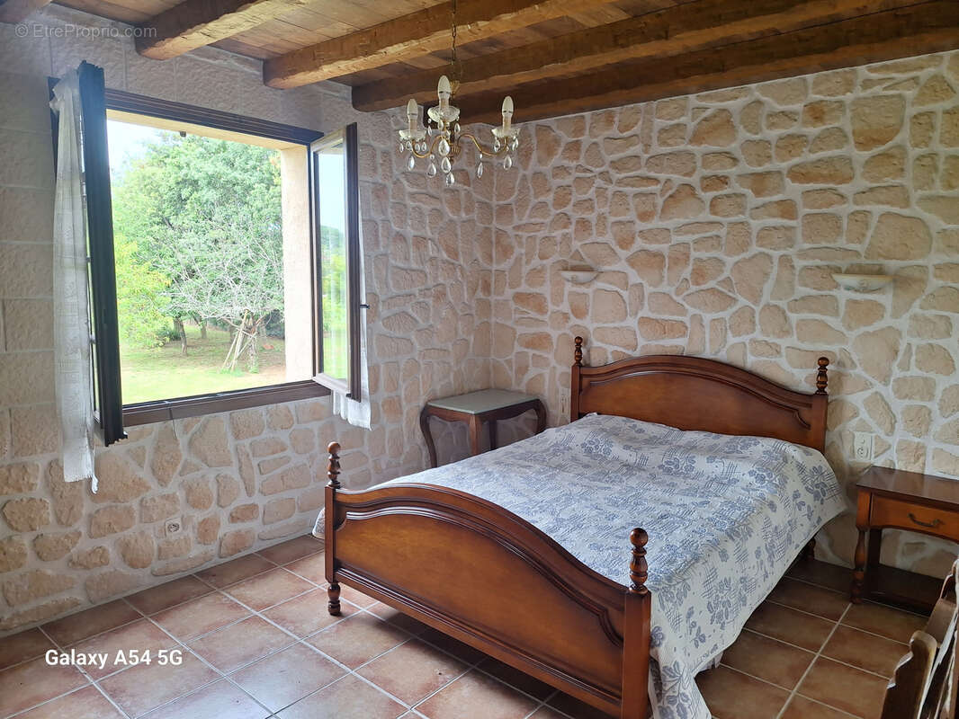 Maison à MONTAYRAL