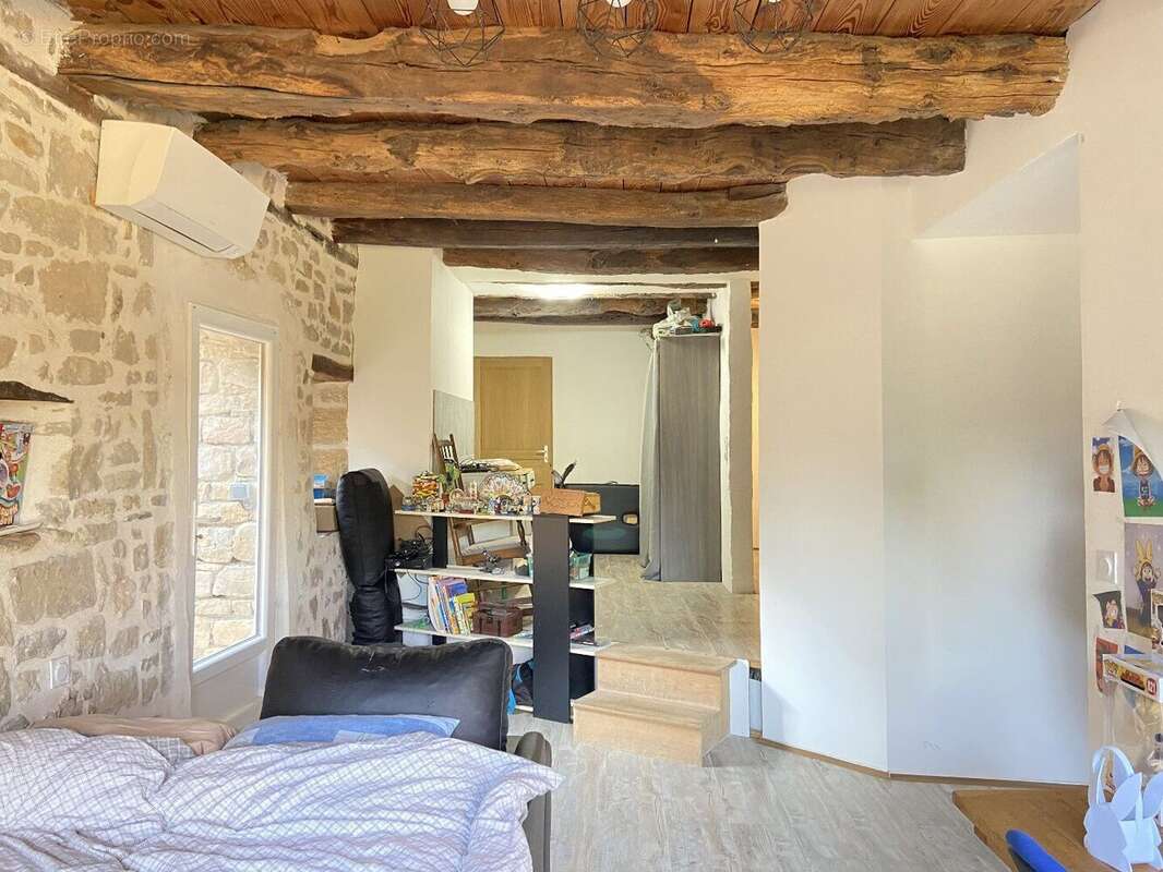 Propriété RARE en Pierre  Triangle d'Or  Rénovation Prestige  Gîtes Clés en Main  Vue Pano. - photo 11