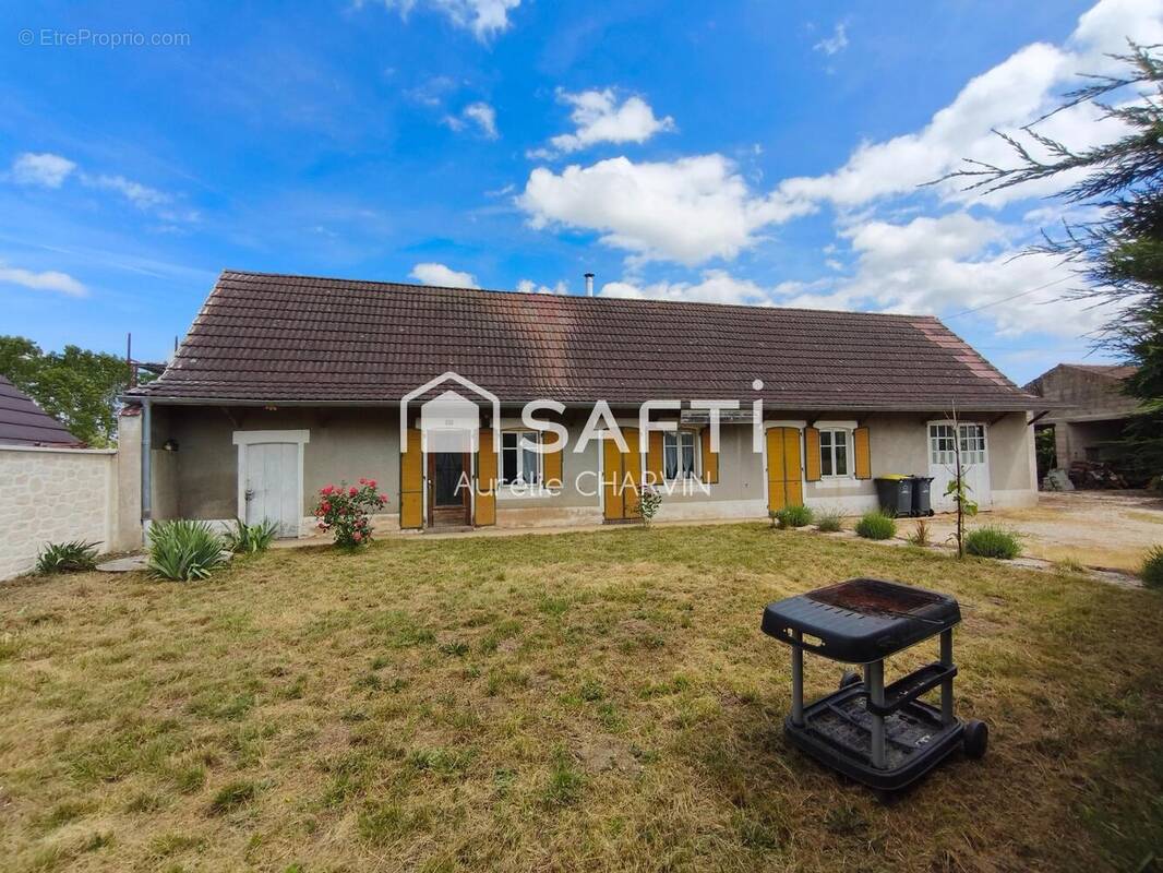 Photo 1 - Maison à SAINT-GERMAIN-DU-BOIS