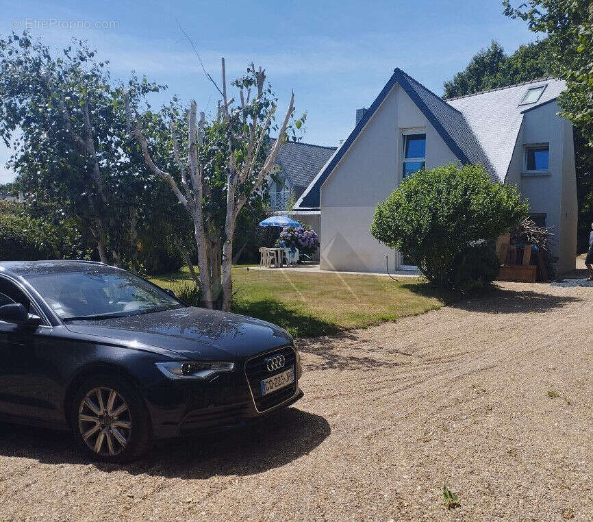 Maison à PLOUGONVELIN