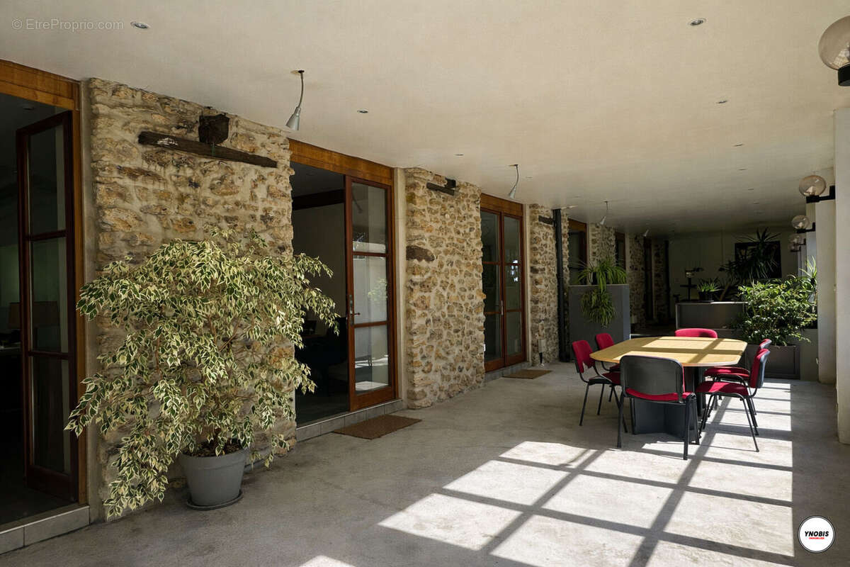 Ensemble immobilier maisons + bureaux  Morainvilliers - photo 5