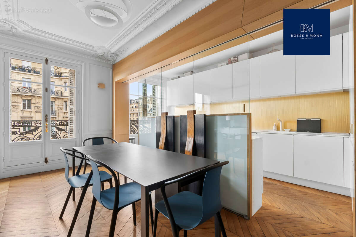 Appartement à PARIS-7E