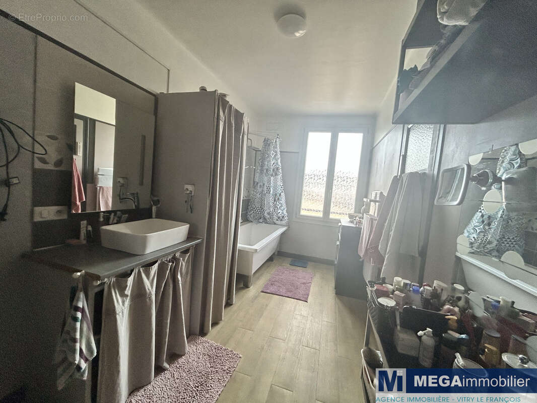Spacieuse maison de ville - photo 9