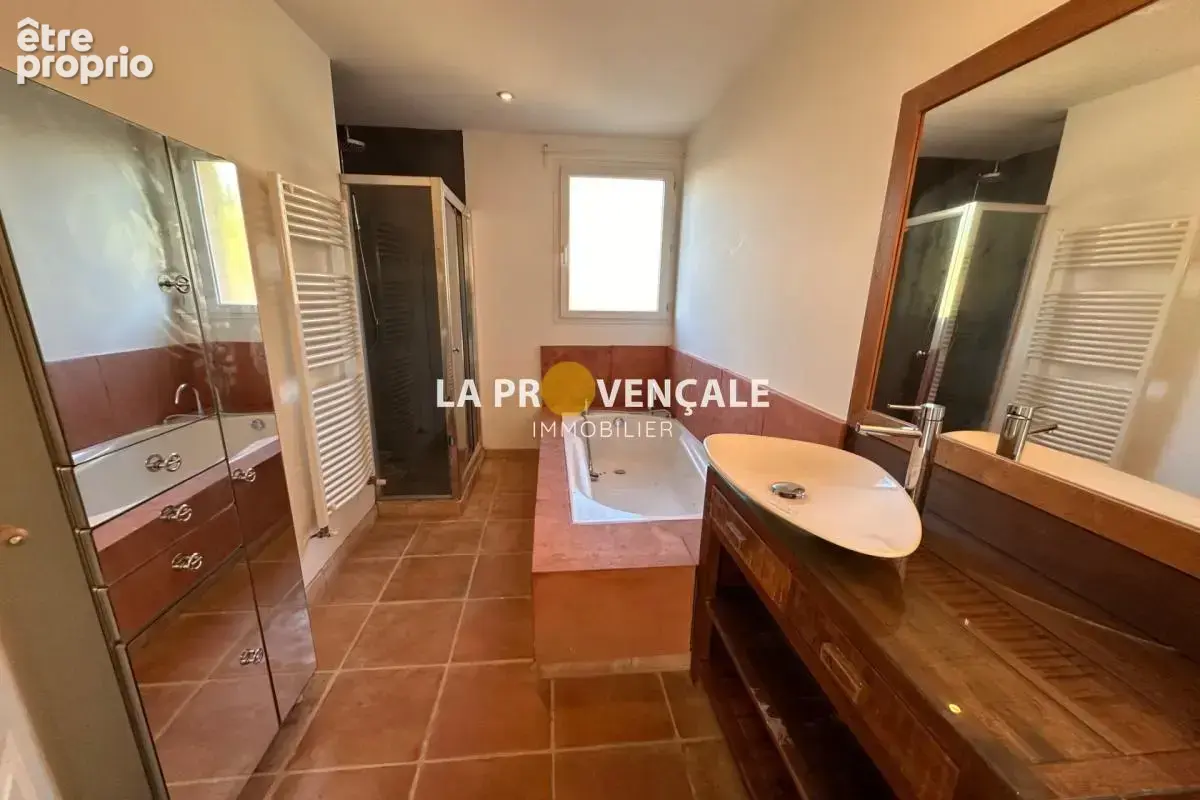 Proche de toutes commodités - photo 7