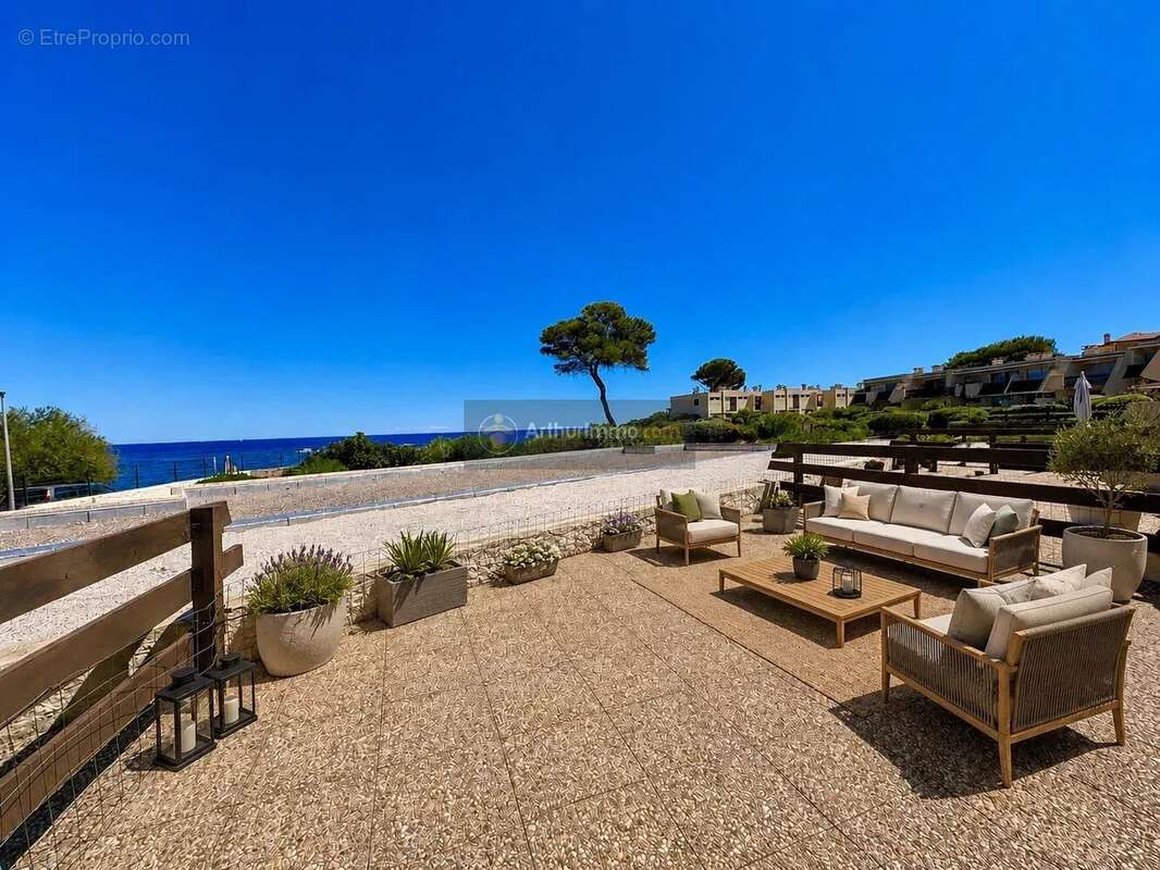 Appartement à FREJUS