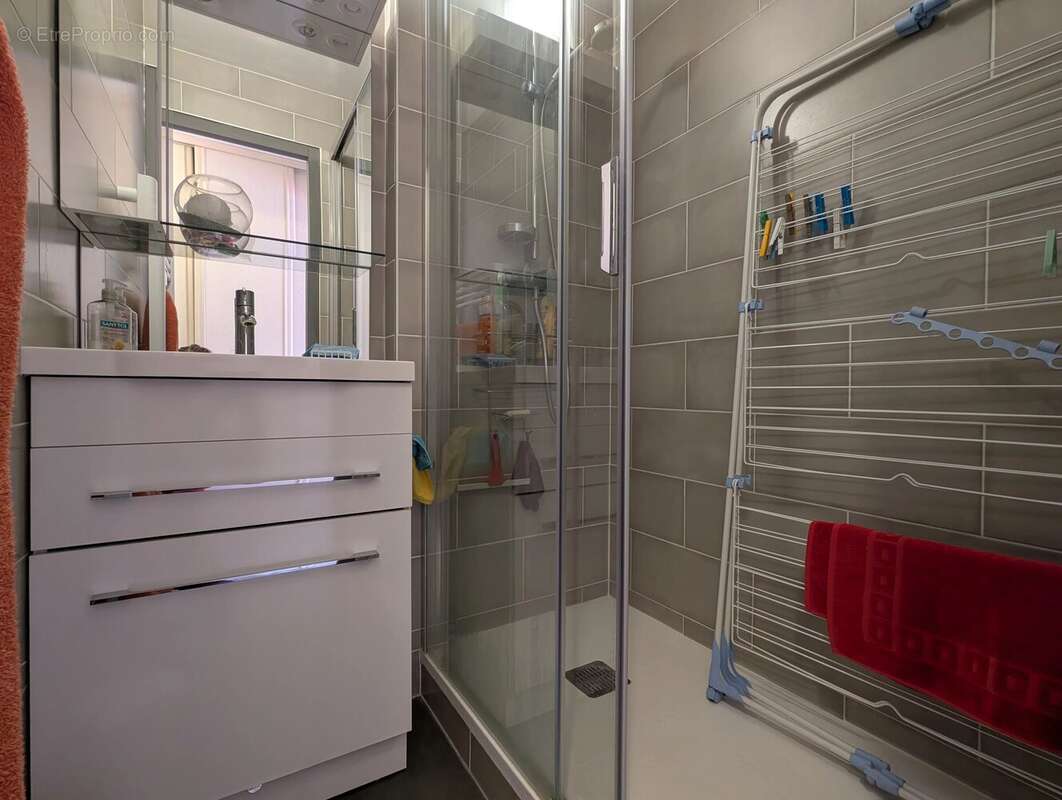 Appartement à MORILLON