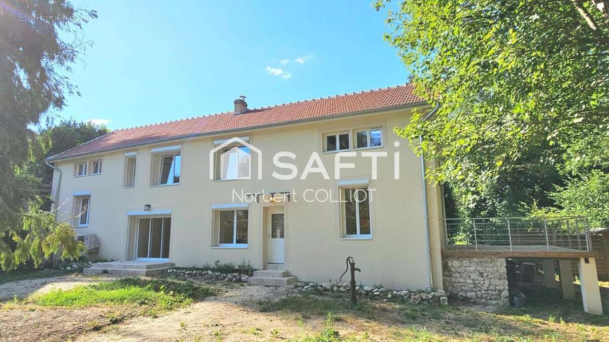 Photo 3 - Maison à NEAUPHLE-LE-VIEUX