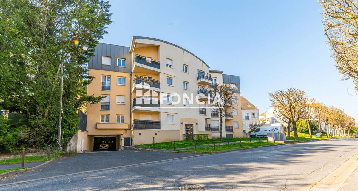 Appartement à CLAYE-SOUILLY