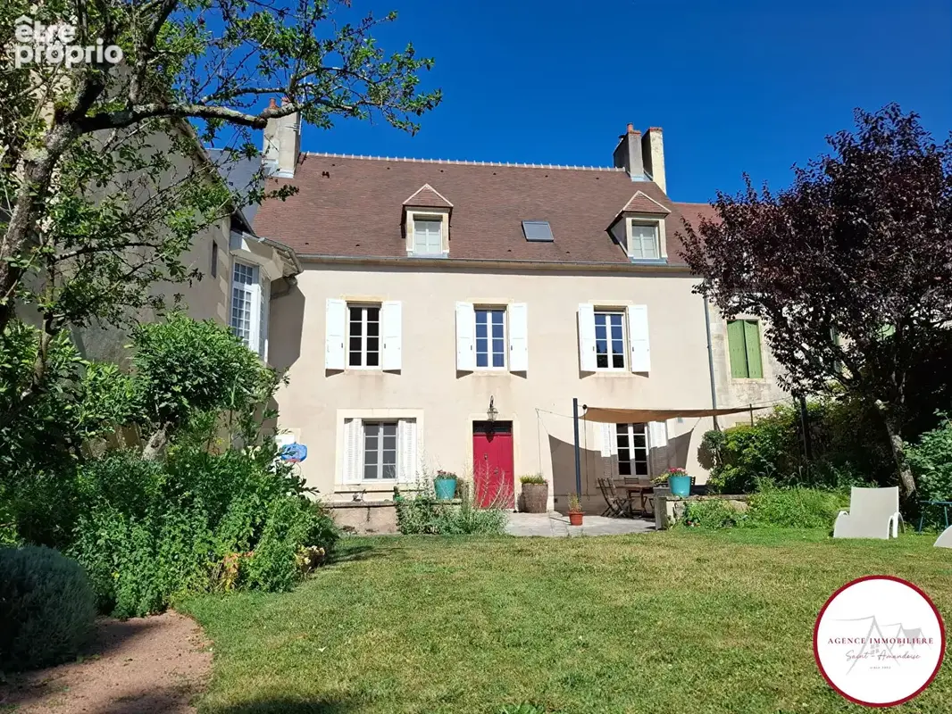 Maison à SAINT-AMAND-MONTROND