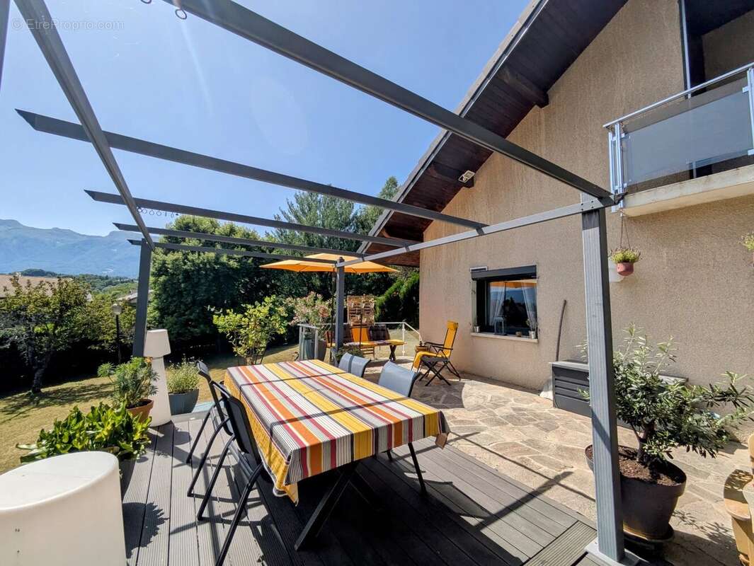 Maison à GILLY-SUR-ISERE