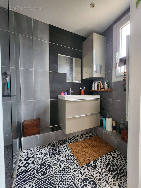 Centre ville: appartement 70m2 renove au rdc, 1 chambre, terrasse et cave - photo 20