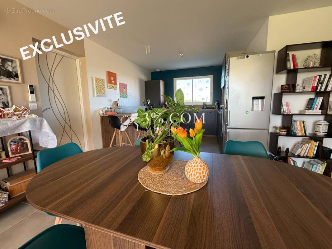 Maison à PORT-D&#039;ENVAUX