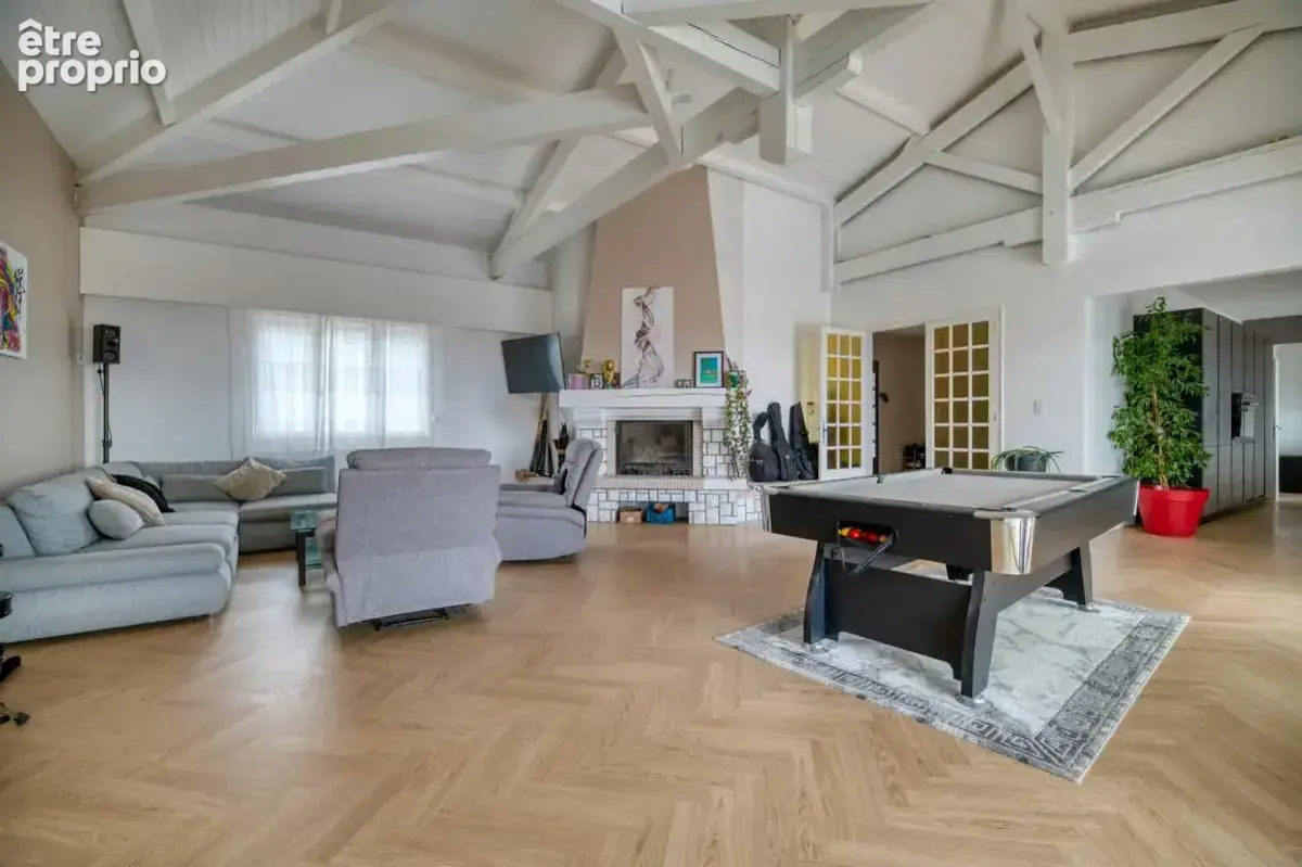 Maison individuelle rénovée 300 m² avec piscine,  terrain CLOS vu sur les Pyrennées et appartement indépendant - photo 6