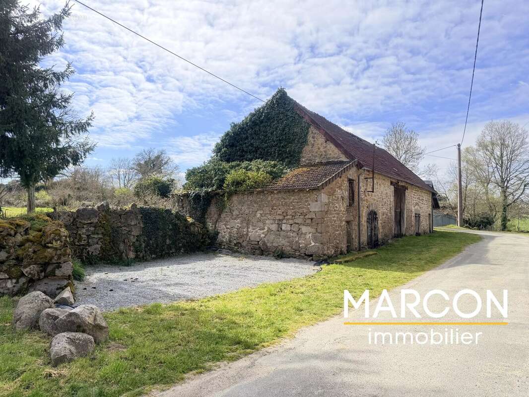 Maison à SAINTE-FEYRE