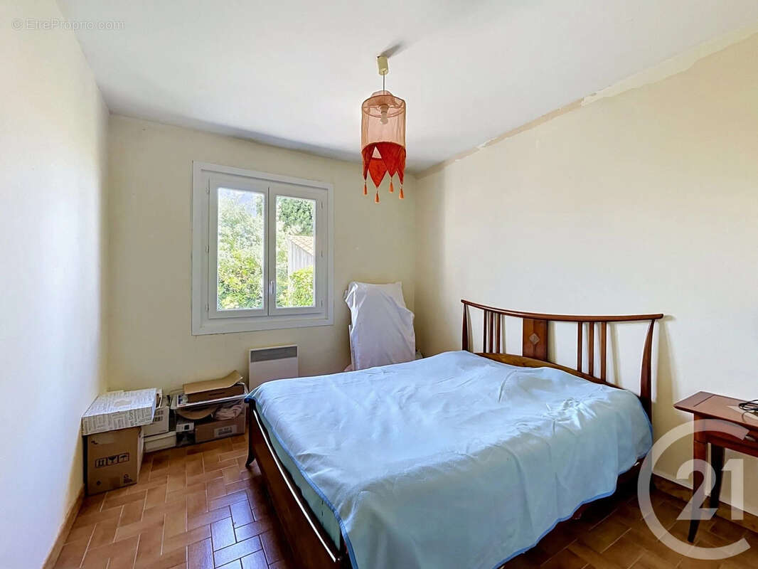 Maison à POUSSAN
