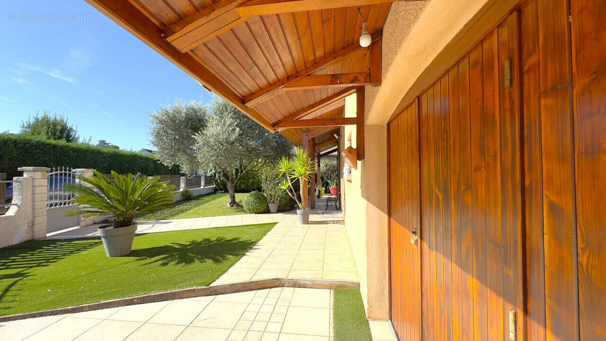 Maison à SAINT-MARTIN-D&#039;HERES