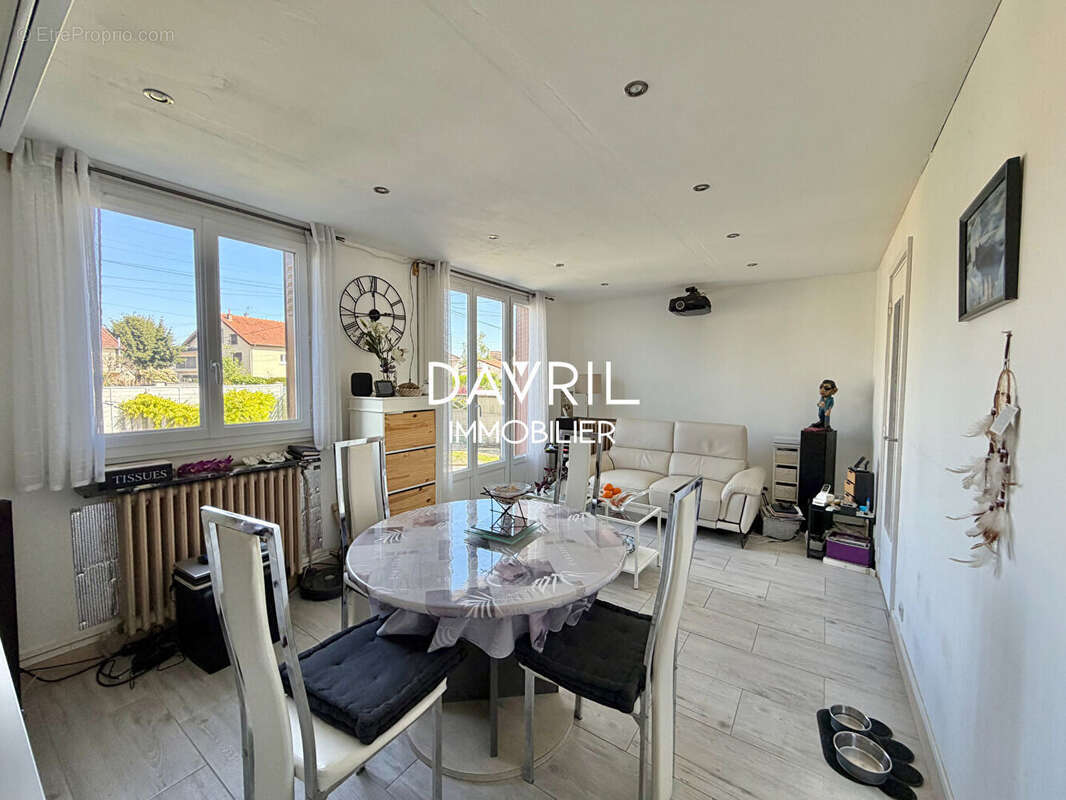 Maison à CONFLANS-SAINTE-HONORINE