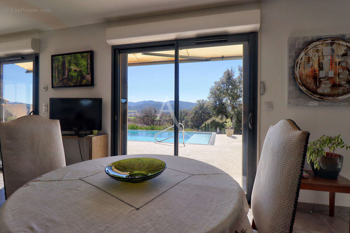 Maison à GREOUX-LES-BAINS