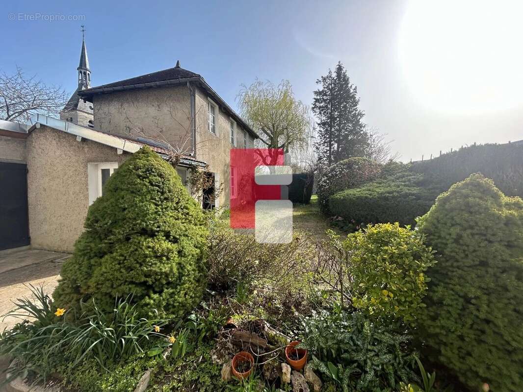 Maison à VENDEUVRE-SUR-BARSE