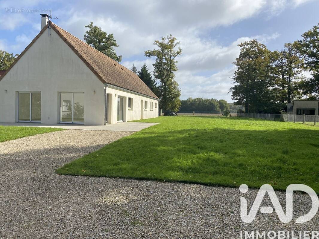 Photo 1 - Maison à SAINT-HILAIRE-LES-ANDRESIS