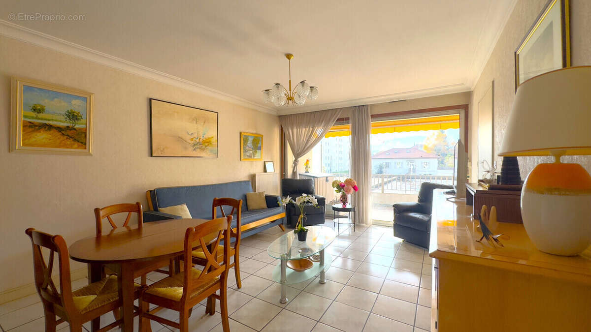 Appartement à MEYLAN