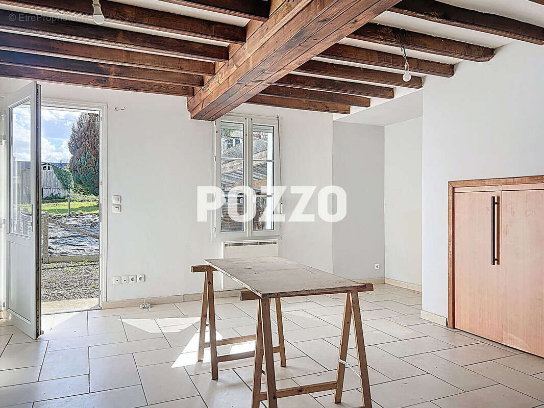 A VENDRE - Barenton - Maison 81.60 m² - Terrain - Garage - photo 3