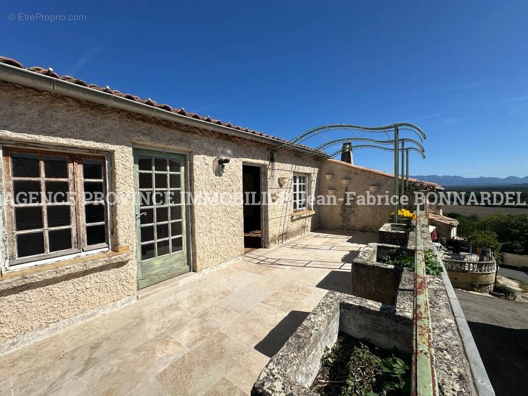 Maison à CHANTEMERLE-LES-GRIGNAN