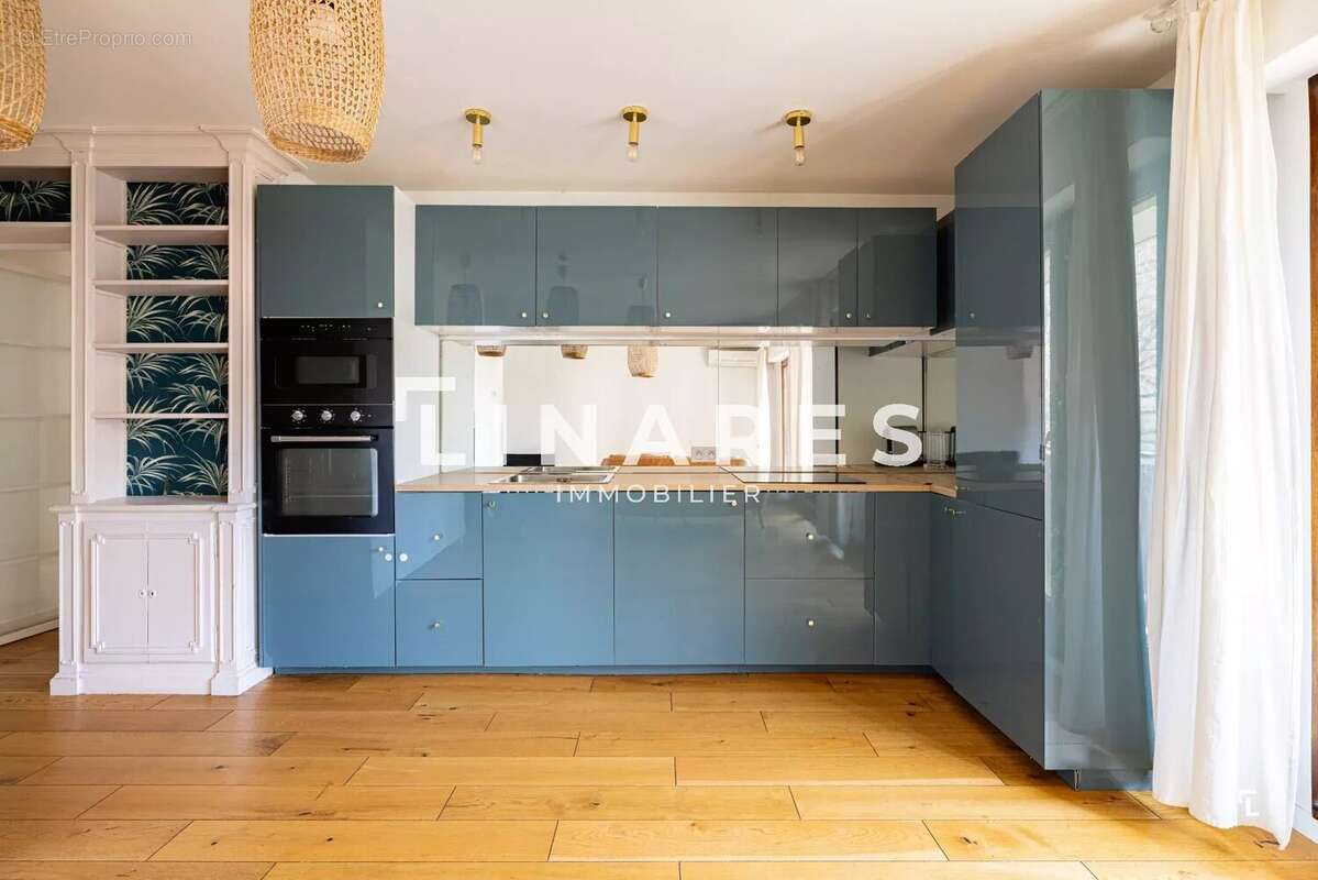Appartement à MARSEILLE-6E