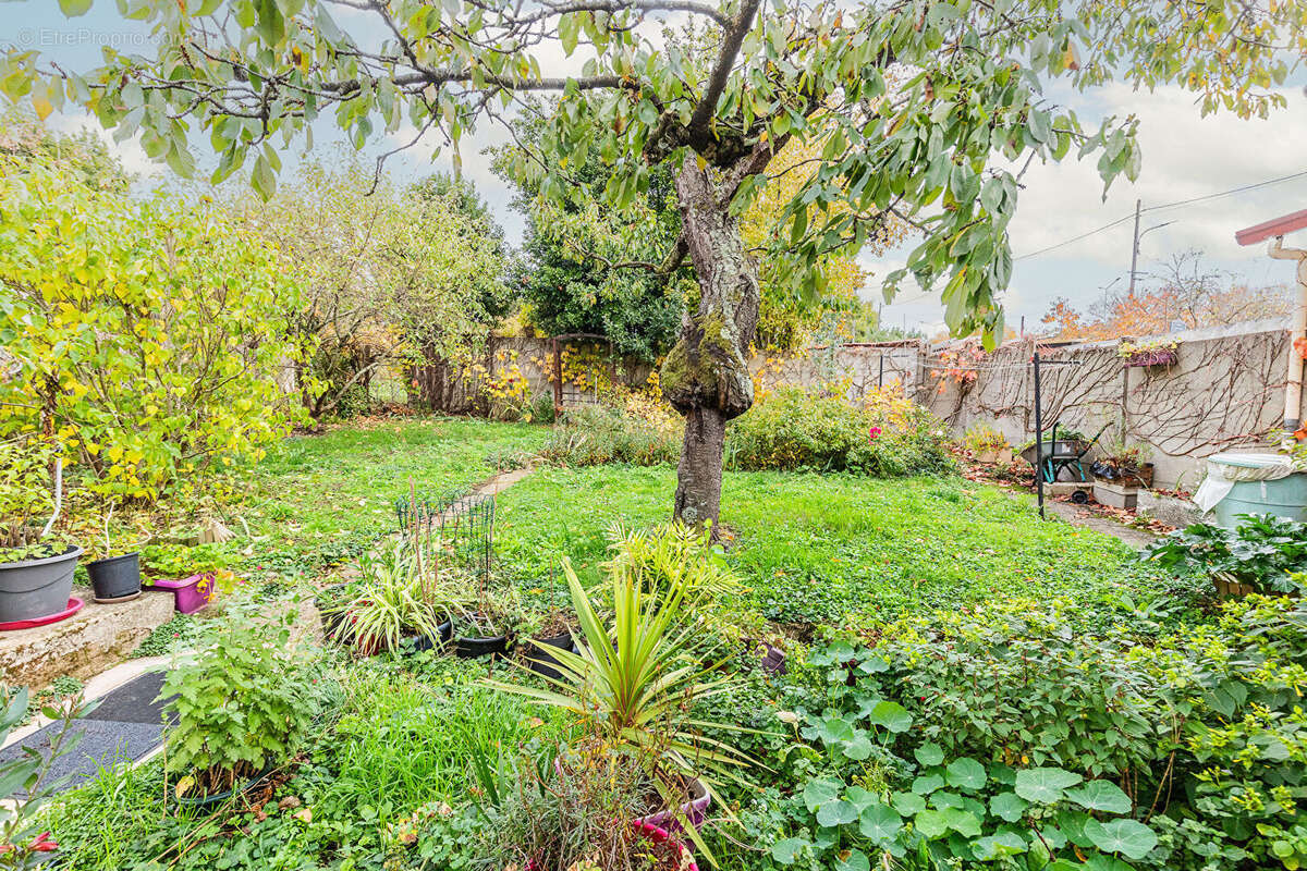 Maison à VILLENEUVE-SAINT-GEORGES