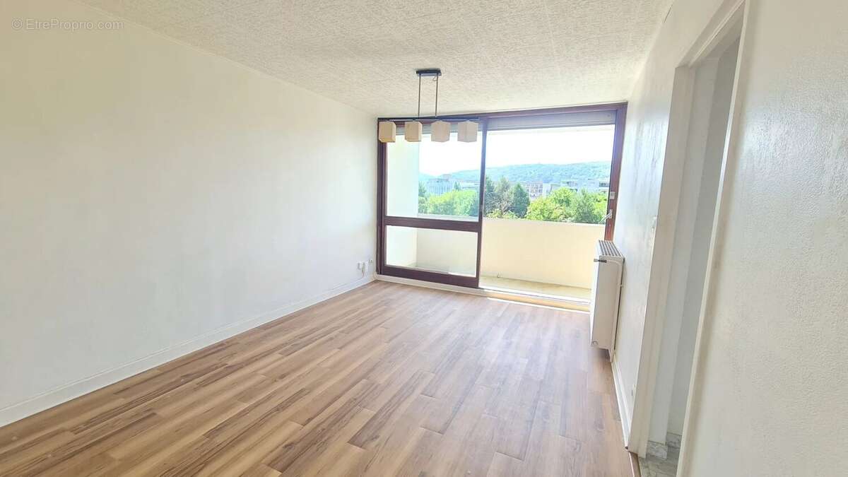 Appartement à ECHIROLLES