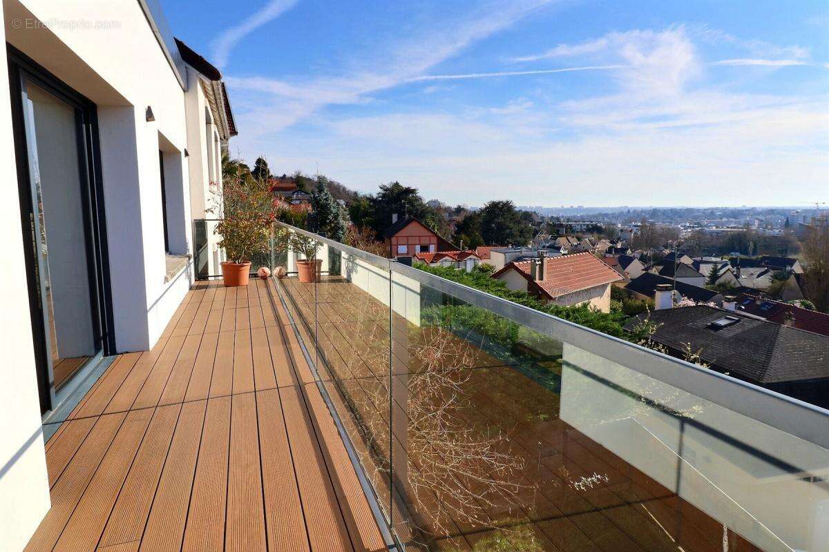 Maison à LE PLESSIS-ROBINSON