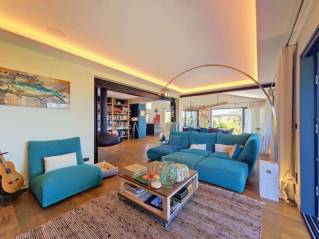 Maison 328 m² à L'houmeau  - photo 23