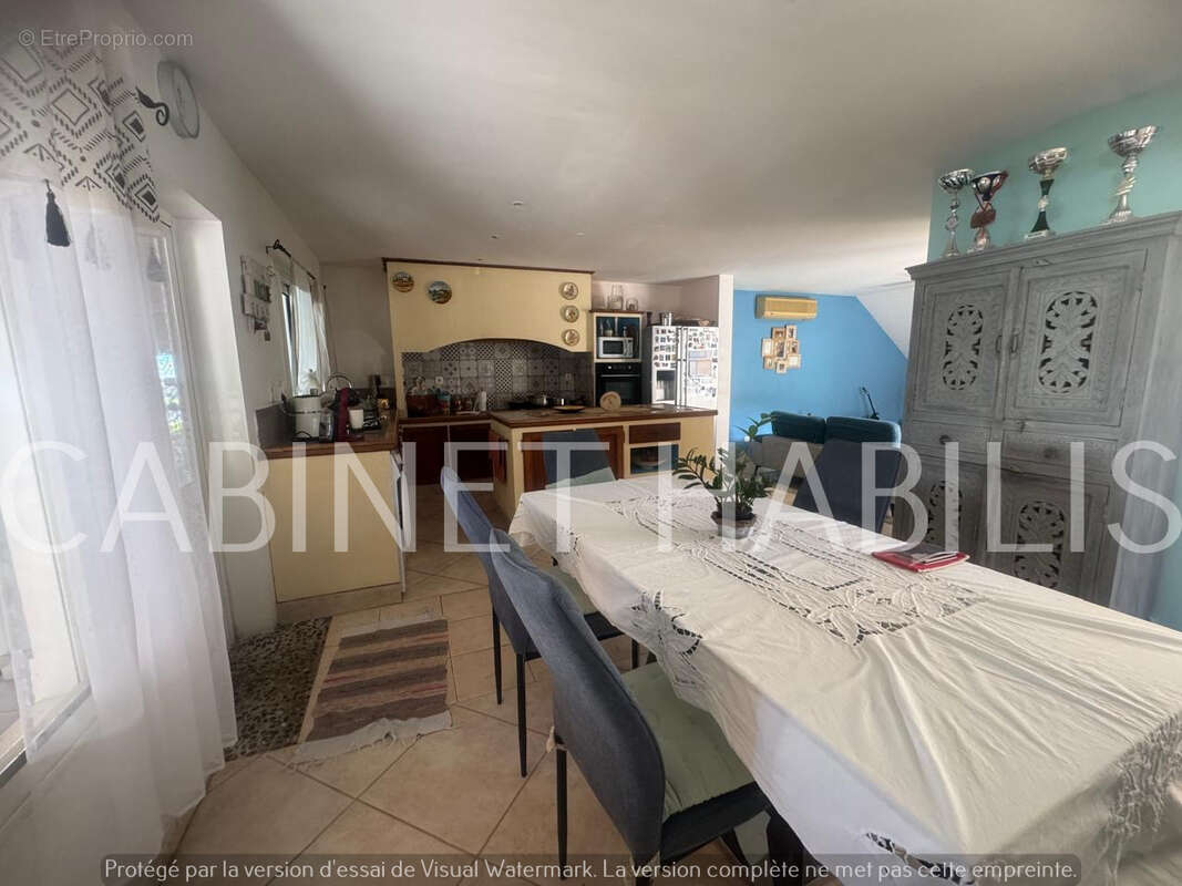 A vendre - une maison f4 de 111.37 m2 environ - saint-joseph - 385 000 € - photo 9