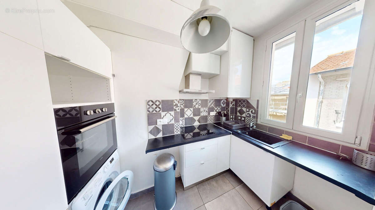 PARIS XIX  Métro Crimée  2P 39.33m² avec balcon filant / 320 000.00 euros FAI / Dernier étage - photo 7