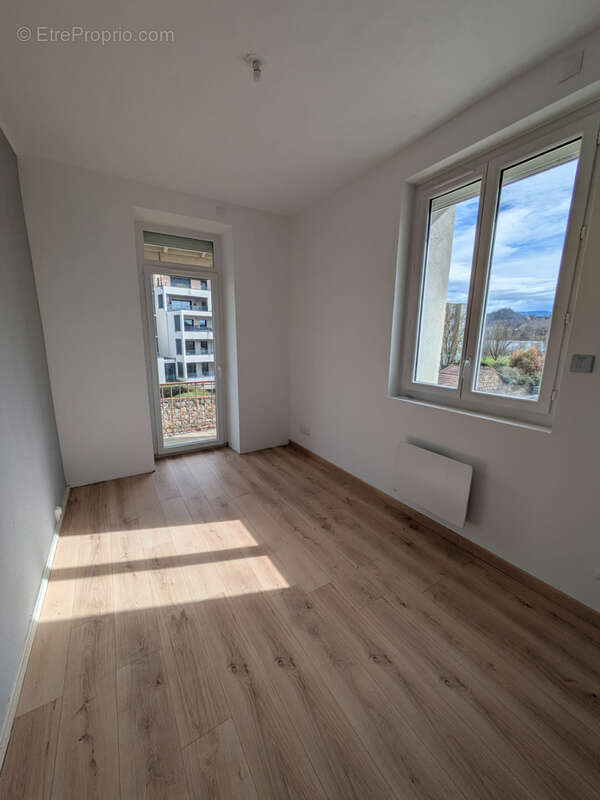 Appartement à LA TALAUDIERE