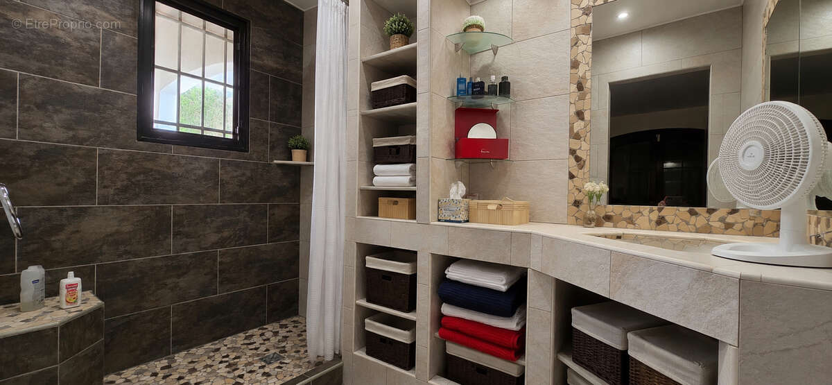 Maison 170m² à saint-laurent-du-var - photo 6
