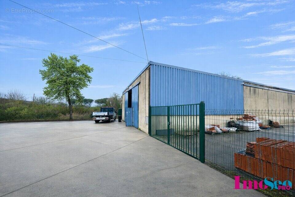 Commerce à LATRESNE