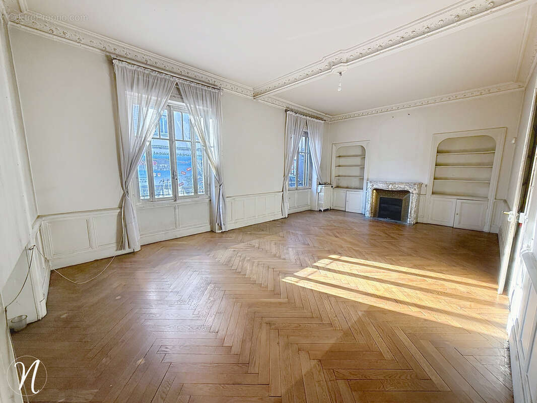 Maison de Ville Bourgeoise au Cœur de Saint-Chamond - photo 3