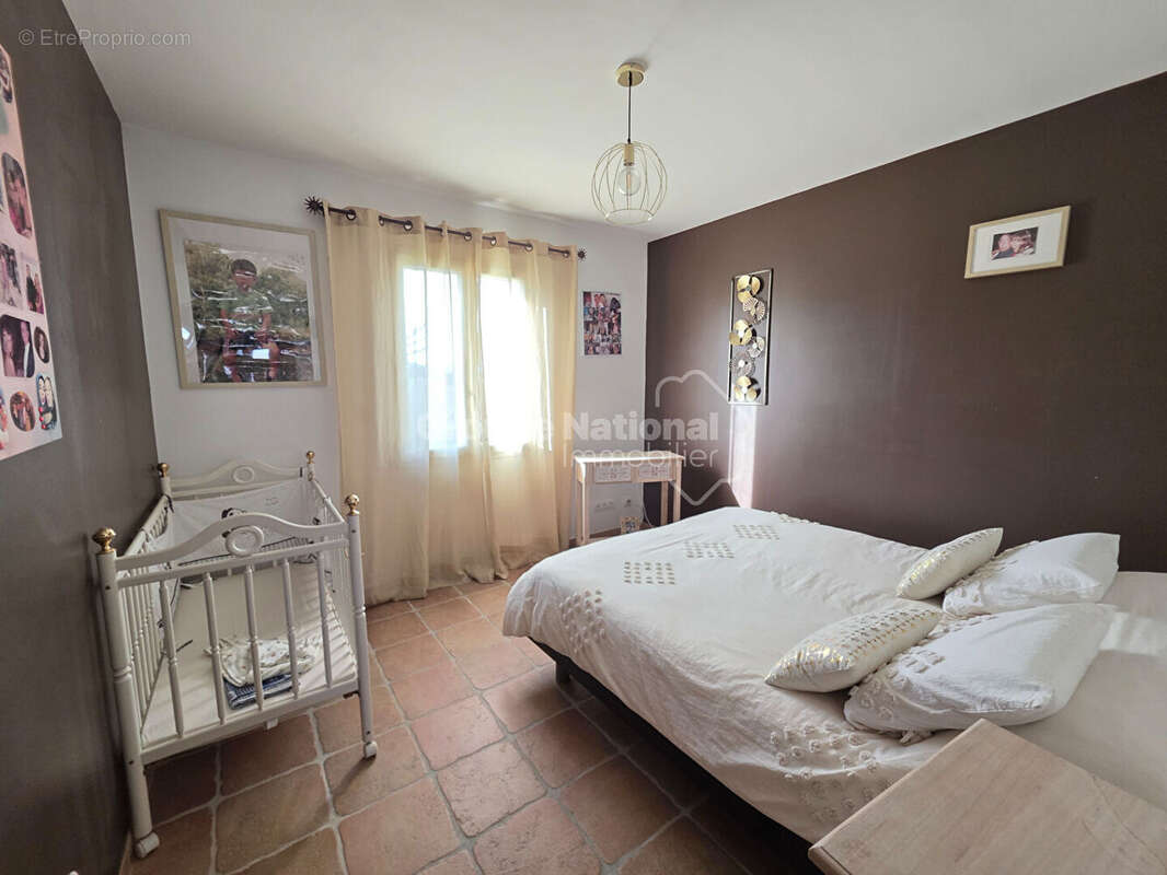 Maison à VINON-SUR-VERDON