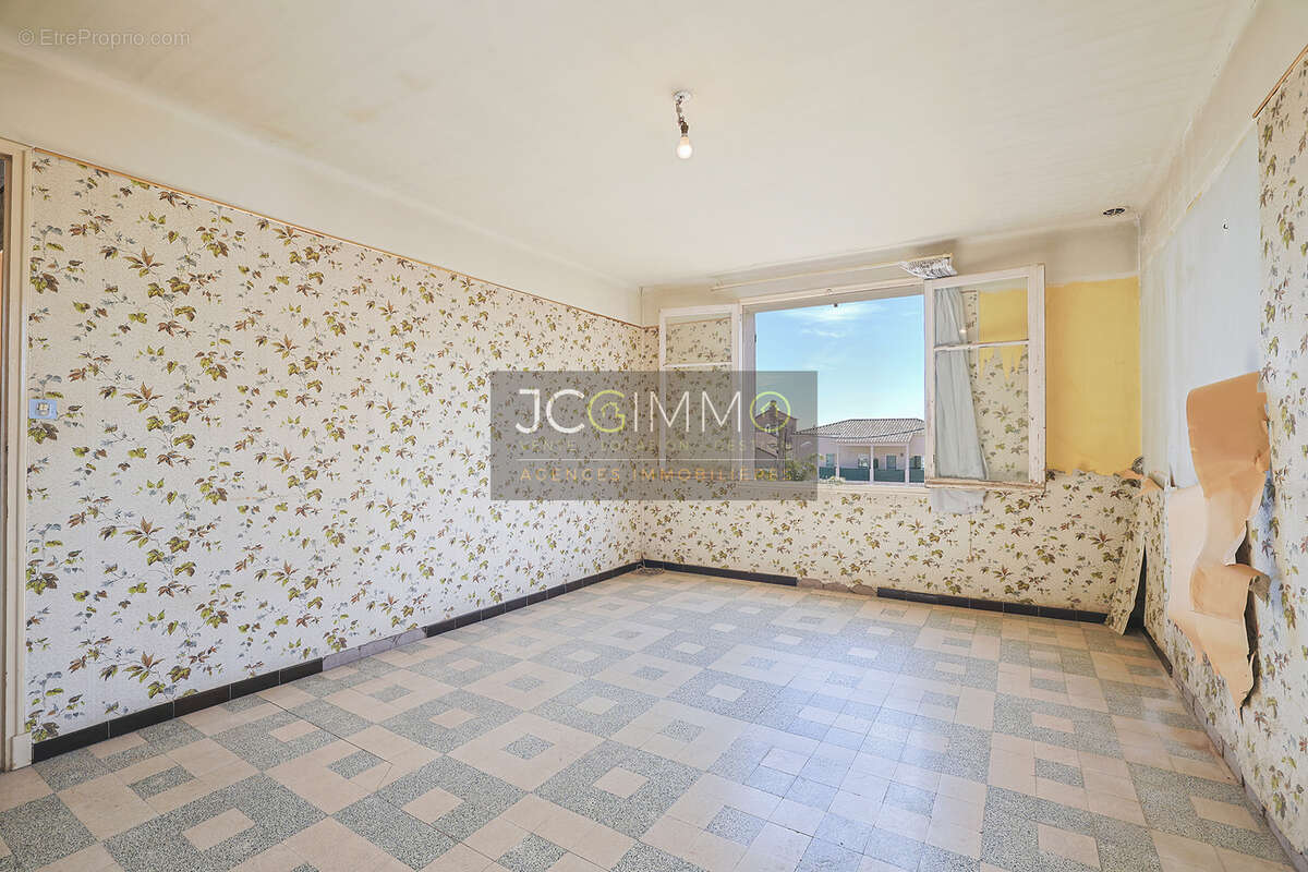 Maison à fort potentiel composée de 2 appartements - Bas Faron à Toulon - photo 20