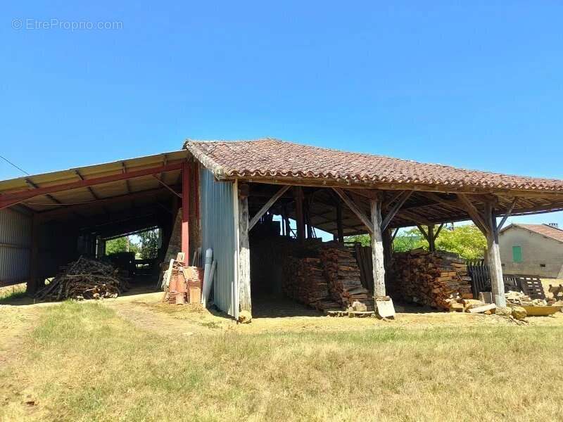 Maison à SEISSAN