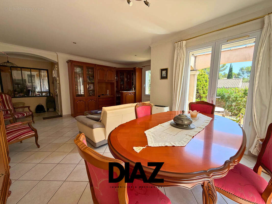 À VENDRE   NÎMES VACQUEROLLES Villa 4 pièces   86 m2   Terrain de 450 m2   299 250 € - photo 3